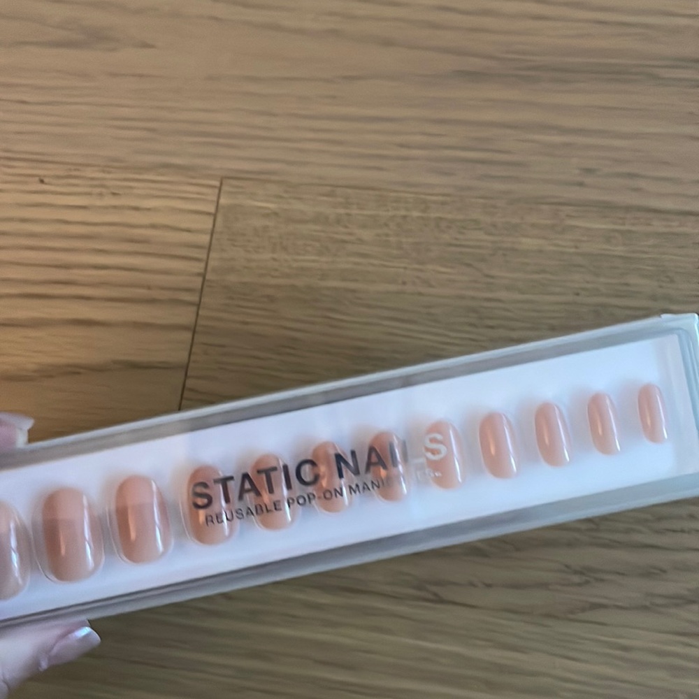 Static nails (fetish)